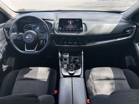 Used 2024 Nissan Rogue SV image 27