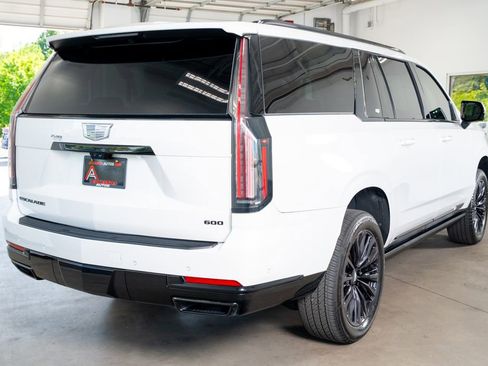 Used 2025 Cadillac Escalade ESV Sport Platinum w/ LPO, ONYX Package RWD image 10