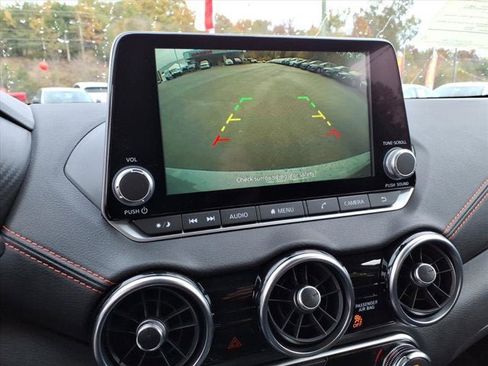 New 2025 Nissan Sentra SR image 9