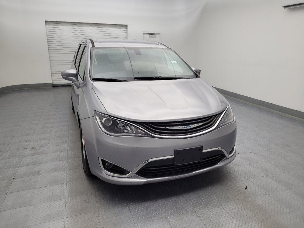 Used 2018 Chrysler Pacifica Touring Plus FWD image 14