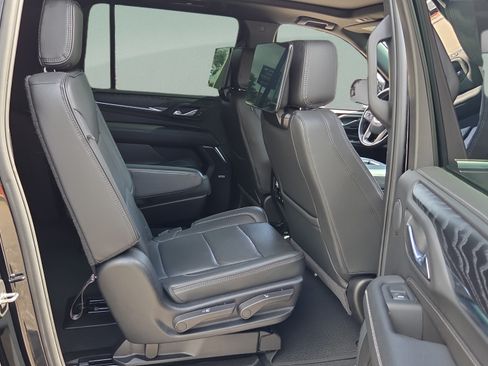 Certified 2024 GMC Yukon XL Denali w/ Advanced Technology Package AWD/4WD image 15