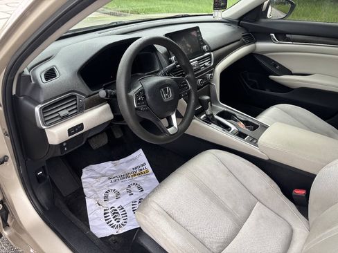 Used 2020 Honda Accord EX image 10