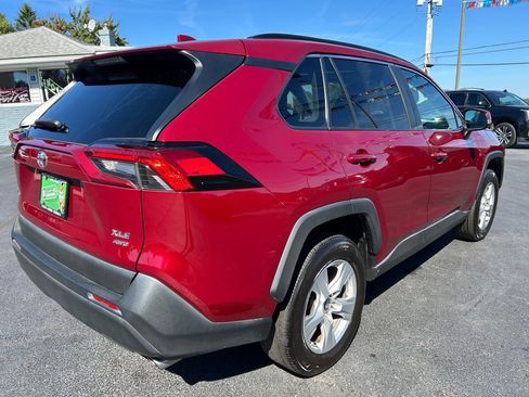 Used 2019 Toyota RAV4 XLE image 5