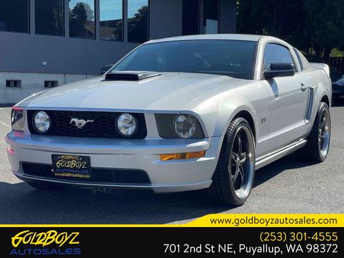 Used 2006 Ford Mustang GT RWD image 8