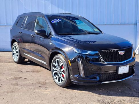Certified 2024 Cadillac XT6 Sport w/ LPO, Floor Liner Package AWD/4WD image 7