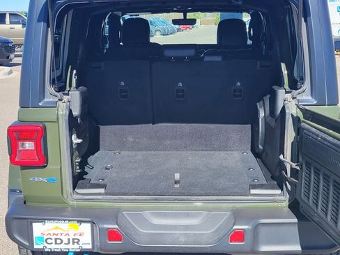 Used 2022 Jeep Wrangler Unlimited Sahara w/ Cold Weather Group image 30