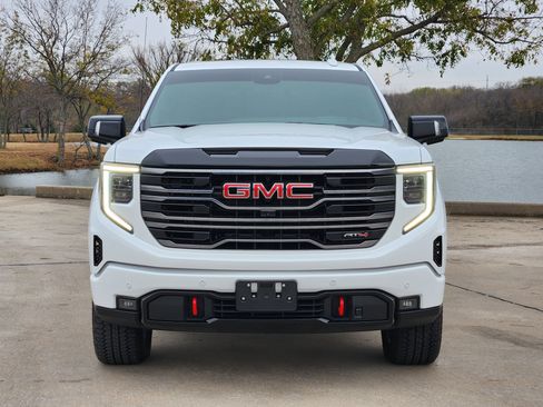 Certified 2025 GMC Sierra 1500 AT4 w/ AT4 Premium Package image 3