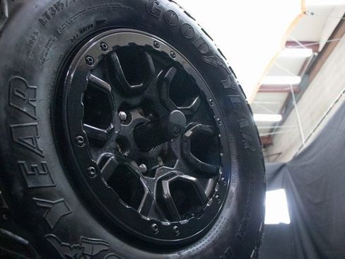 Used 2022 Ford Bronco Wildtrak image 13