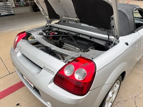 Used 2003 Toyota MR2 RWD image 31