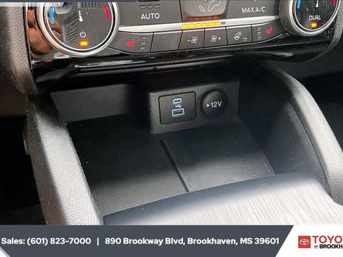 Used 2022 Ford Escape SEL FWD image 24