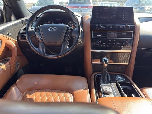 Used 2023 INFINITI QX80 Sensory w/ All-Season Package image 30