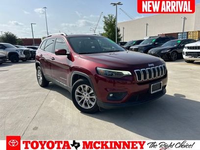 Used 2019 Jeep Cherokee Latitude w/ Popular Appearance Group