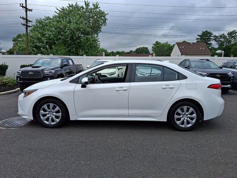 Certified 2021 Toyota Corolla LE FWD image 4