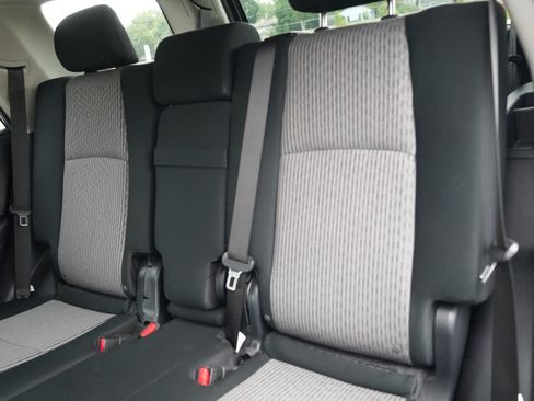 Used 2024 Toyota 4Runner SR5 RWD image 28