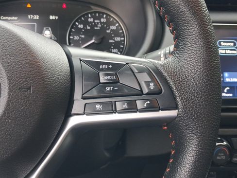 Used 2023 Nissan Kicks SR w/ SR Premium Package FWD image 11