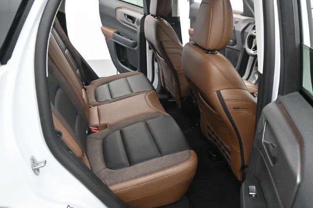 Used 2025 Ford Bronco Sport Outer Banks w/ Outer Banks Tech Package+ AWD/4WD image 33