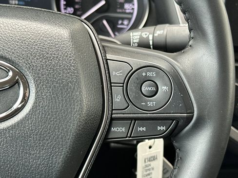 Used 2024 Toyota Camry SE image 25