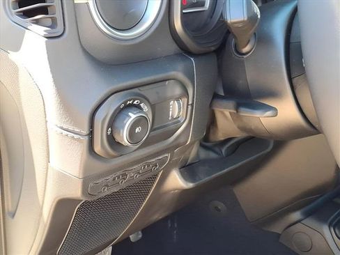 New 2026 Jeep Wrangler Unlimited Sahara AWD/4WD image 15