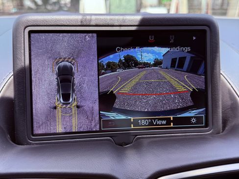 Used 2021 Aston Martin V8 Vantage Coupe image 37