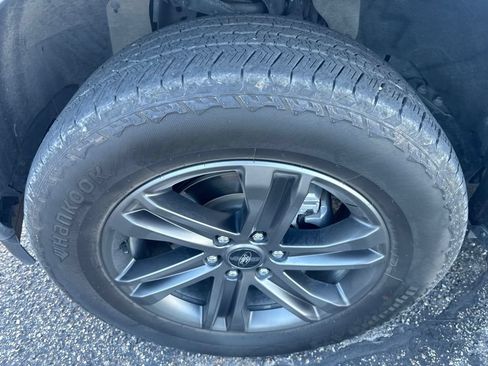Used 2022 Ford F150 XLT w/ Equipment Group 302A High AWD/4WD image 9