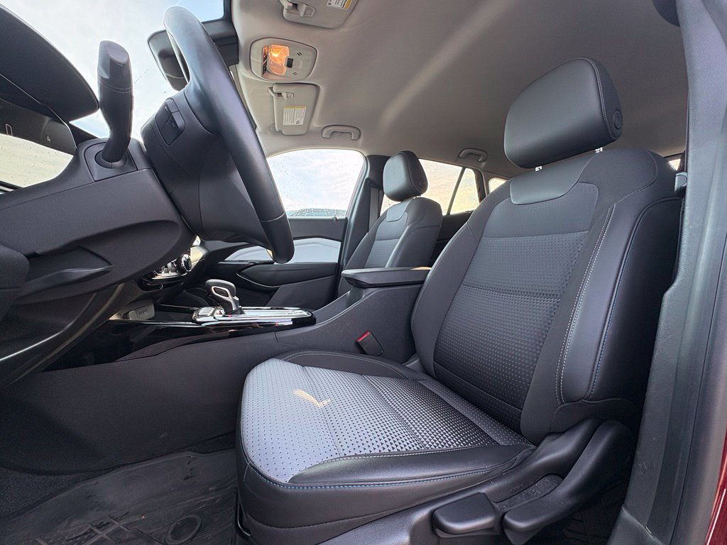 Used 2024 Chevrolet Trax LT w/ Driver Confidence Package FWD image 12