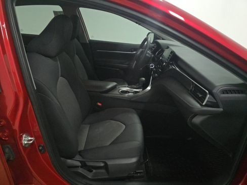 Used 2023 Toyota Camry LE image 9