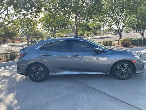 Used 2018 Honda Civic EX image 3