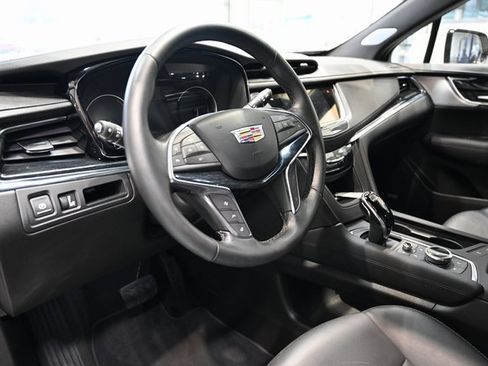 Used 2025 Cadillac XT5 Premium Luxury image 22