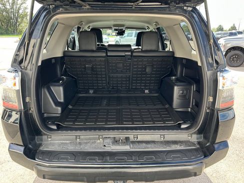 Used 2020 Toyota 4Runner TRD Off-Road Premium AWD/4WD image 7