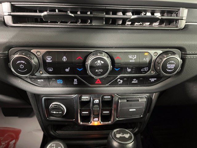 Used 2024 Jeep Wrangler High Altitude AWD/4WD image 35