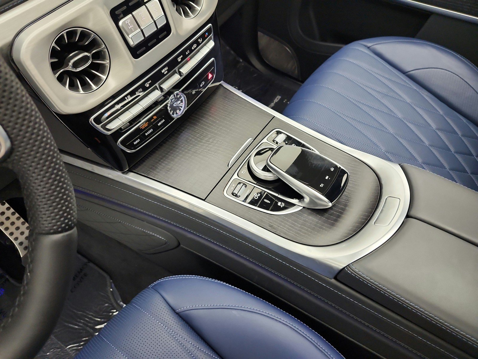 Certified 2024 Mercedes-Benz G 63 AMG 4MATIC image 11