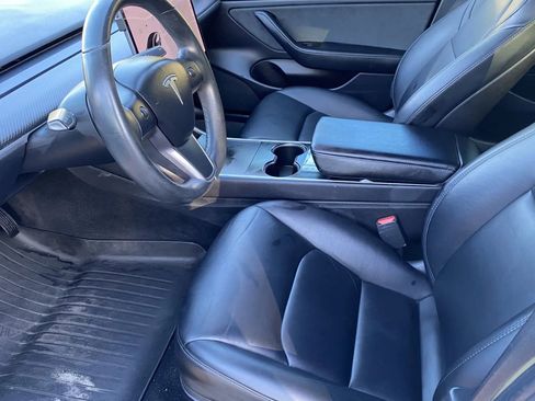 Used 2019 Tesla Model 3 Standard Range Plus image 11