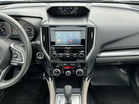 Used 2024 Subaru Forester Premium image 11