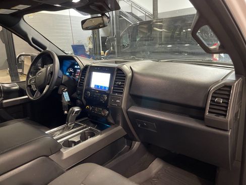 Used 2020 Ford F150 XLT w/ Equipment Group 302A Luxury AWD/4WD image 17