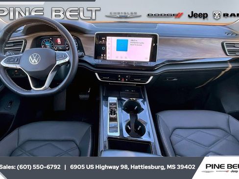 Used 2024 Volkswagen Atlas SE image 13