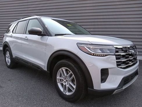 New 2026 Ford Explorer Active RWD image 1