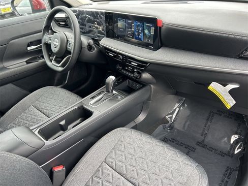 New 2026 Nissan Kicks SV image 10