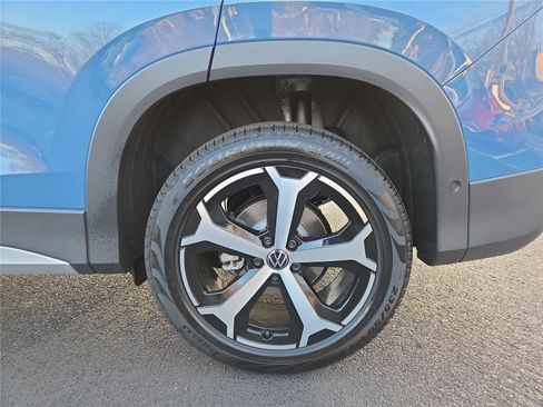 New 2026 Volkswagen Tiguan SE image 10