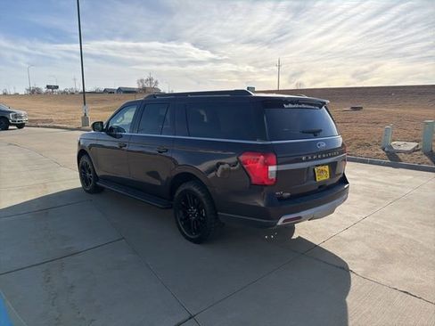 Used 2024 Ford Expedition Max XLT image 5
