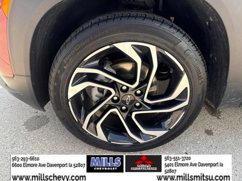 Used 2024 Chevrolet TrailBlazer RS w/ Convenience Package AWD/4WD image 9