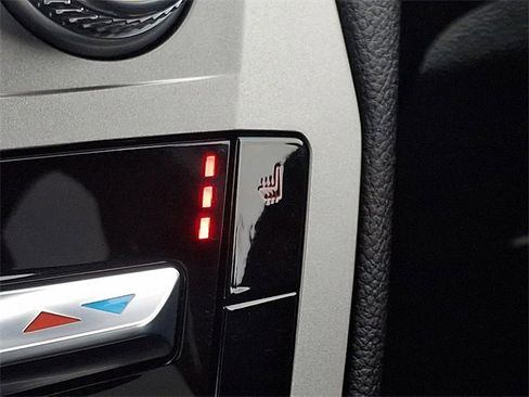 Used 2022 Ford Explorer XLT image 21