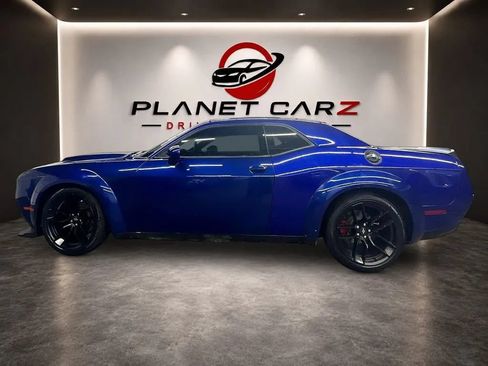 Used 2022 Dodge Challenger GT w/ Plus Package RWD image 8