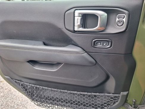 Used 2020 Jeep Wrangler Unlimited Sahara AWD/4WD image 20