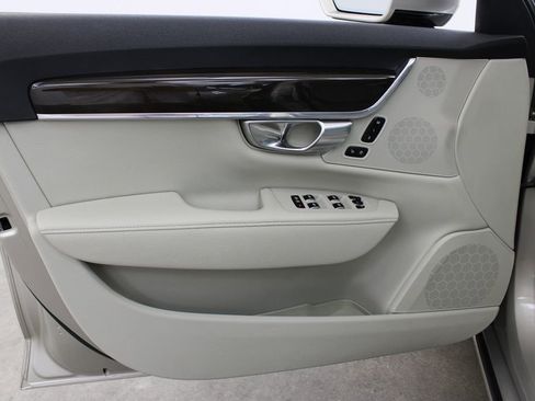 Used 2018 Volvo S90 T5 Momentum w/ Convenience Package AWD/4WD image 18