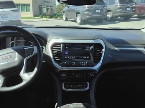 Used 2023 GMC Acadia SLT image 31