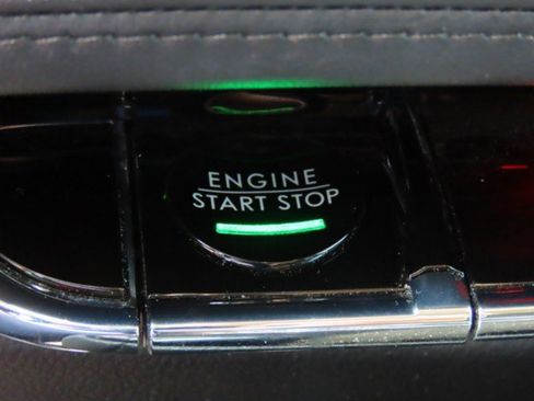 Certified 2023 Lincoln Nautilus FWD w/ Premium Package image 28