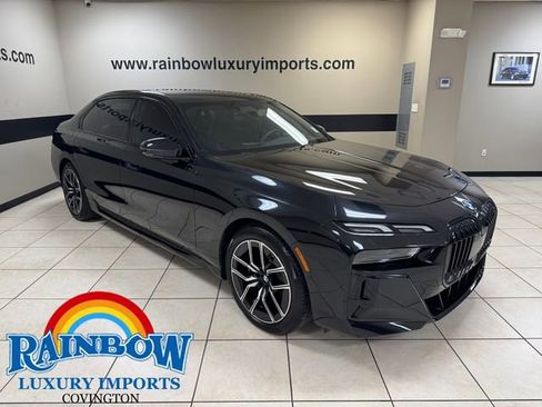 Used 2023 BMW 740i image 1