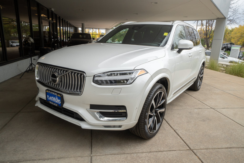 Used 2023 Volvo XC90 B6 Plus w/ Protection Package Premier AWD/4WD image 3