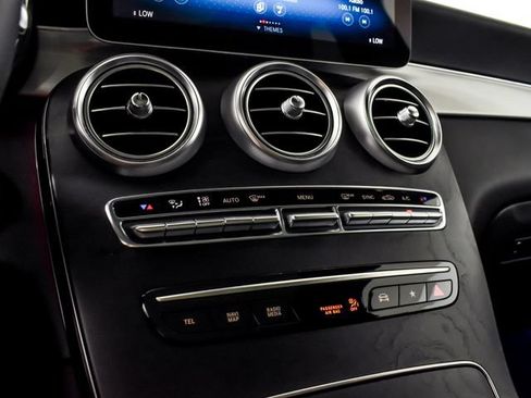 Certified 2022 Mercedes-Benz GLC 300 image 27