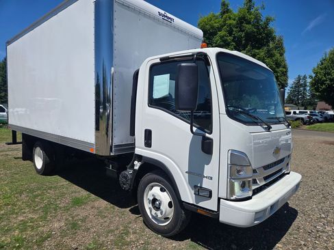 New 2024 Chevrolet Low Cab Forward image 4